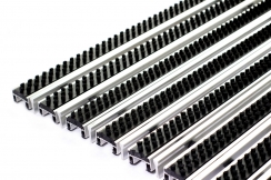 Грязезащитная алюминиевая решетка UrbaNN Classic БС (щетка+скребок), рис. 1