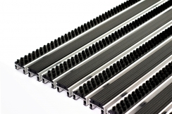 Грязезащитная алюминиевая решетка UrbaNN Classic РБ (резина+щетка), рис. 1