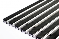 Грязезащитная алюминиевая решетка UrbaNN Classic РС (резина+скребок), рис. 1